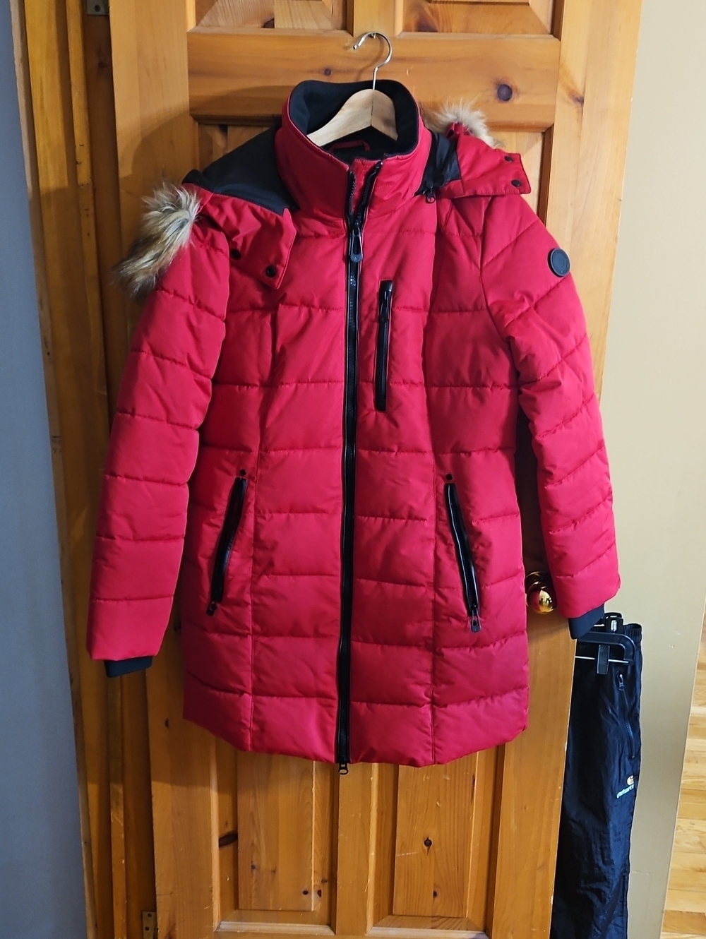 Noize Red Ski & Snow Puffer Jacket with Faux-Fur Trim
